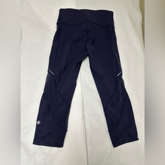 Lululemon Navy Blue Cropped Leggings Mesh Insert🍒 - Picture 2 of 5